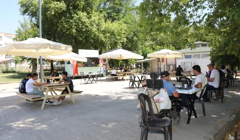 Engelsiz kafe yenilenen yüzüyle hizmete devam ediyor