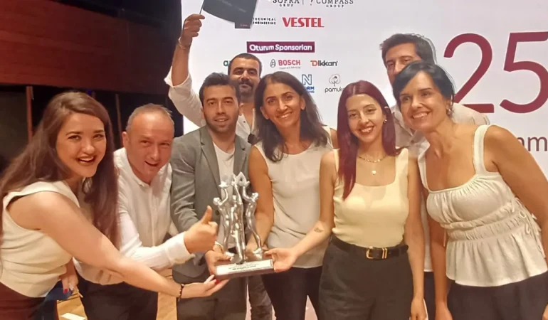 İzmir Büyükşehir Mükemmelliği Arayış Sempozyumu’ndan ödülle döndü
