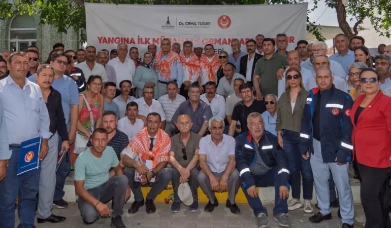 İzmir’de yangınla mücadeleye güçlü destek: 85 muhtara su tankeri