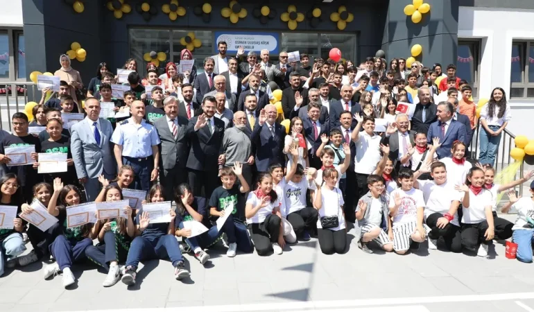 Kayseri Melikgazi’de karne heyecanı