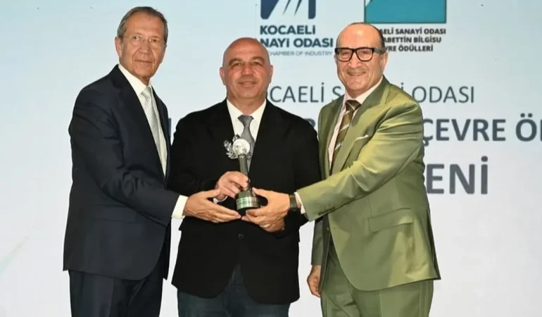 Kocaeli Büyükşehir’e ‘dip çamuru’ndan çevre onuru