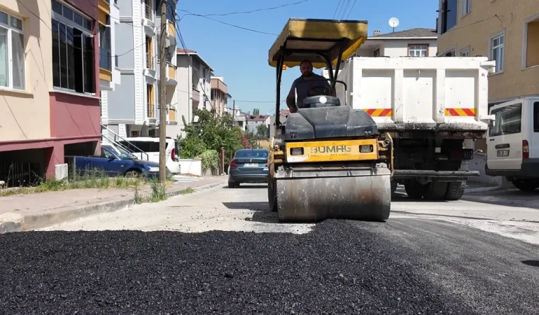 Kocaeli Çayırova’da üst yapı çalışmaları devam ediyor