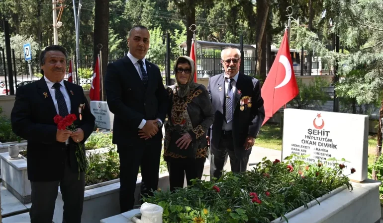 Manisa bayramda şehit ve gazi ailelerini yalnız bırakmadı