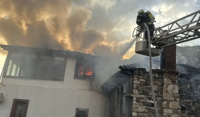 Muğla itfaiyesi bayram tatilinde 121 olaya müdahale etti