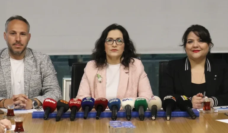 ”Sağlıklı çevre için doğa karşıtı politikalar son bulsun”