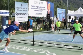turkiye-pickleballda-ilk-sampiyonlar-bursada-belli-oldu-73t9ktYy.webp