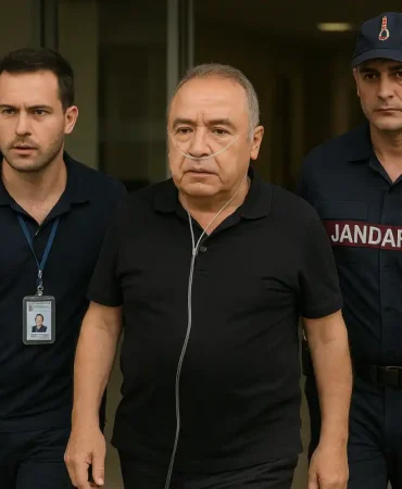 Muhittin Böcek Hastaneye Kaldırıldı