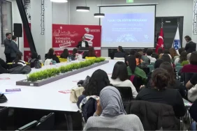 ankara-buyuksehir-den-genclere-ucretsiz-7-gun-7-dil-egitimi-1765113317-536_large