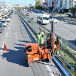 antalya-gazi-bulvari-nda-otokorkuluk-calismasi-1765372357-282_large