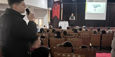 bursa-da-genclere-teknoloji-bagimliligi-egitimi-verildi-1765274788-833_large