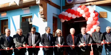 bursa-gemlik-te-kadin-ve-cocuk-dayanisma-merkezi-acildi-1764685956-277_large-1