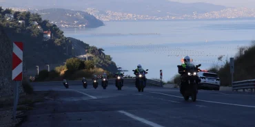 bursa-jandarmasi-ndan-motosiklet-guvenli-ve-ileri-surus-kursu-tamamlandi-1765116434-870_large