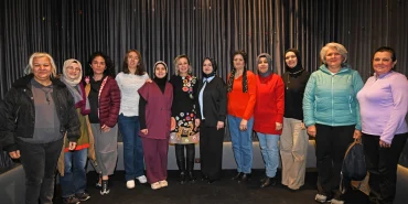 bursa-osmangazi-de-emekten-sanata-uzanan-yolculuk-ilham-oldu-1765098108-905_large