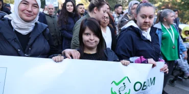 bursa-osmangazi-de-engelli-bireyler-farkindalik-icin-yurudu-1764767152-884_large