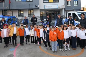 bursa-osmangazi-de-minikler-zabitanin-gorevlerini-ogrendi-1765369308-721_large