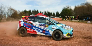 bursa-osmangazi-nin-gururundan-podyumda-cifte-basari-1765189830-333_large