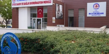 denizli-de-evde-bakim-ve-saglik-hizmetleri-gonullere-dokunuyor-1765279453-343_large