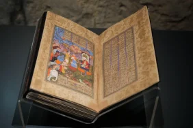 dunyada-bir-ilk-70-cilt-mesnevi-mana-ve-nakis-sergisinde-1764948254-972_large