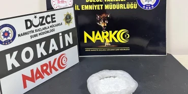 duzce-de-uyusturucu-kuryesine-tutuklama-1764696035-402_large