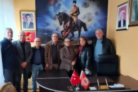 edirne-emekliler-dernegi-nden-dp-il-baskani-ayten-ercan-a-ziyaret-1765016932-581_large