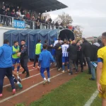 ergene-velimesespor-ile-uzunkopruspor-macinda-gazeteciye-ve-futbolculara-saldiri-1764740959-876_large