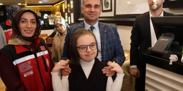 erzurum-da-aile-ve-sosyal-hizmetler-den-sevgi-koprusu-bagi-1765202143-641_large