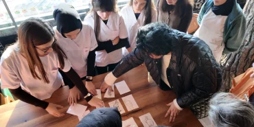 gecmisle-gelecek-kocaeli-de-el-ele-oyunlarda-bulustu-1764784936-619_large