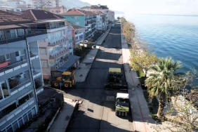 golcuk-halidere-sahilinde-ustyapi-sil-bastan-1765261216-746_large