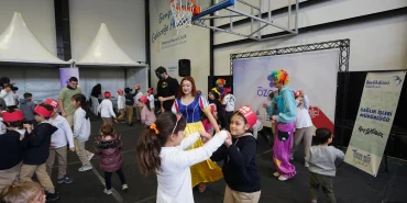 istanbyl-beylikduzu-nde-sosyal-belediyecilik-senligi-1765364103-390_large