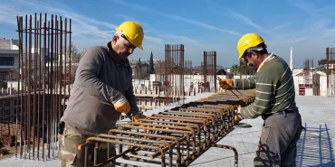 izmir-guzelbahce-de-kiz-ogrenci-yurdu-projesi-hizla-yukseliyor-1765261812-625_large-1