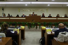 izmir-karabaglar-a-tbb-den-2-milyon-tl-lik-destek-1764762695-589_large