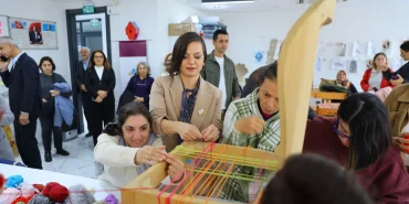 izmir-karabaglar-da-engeller-tasarimla-asildi-1764838137-942_large