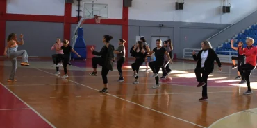 izmir-narlidere-de-kadinlardan-saglikli-baslangic-1764662525-647_large