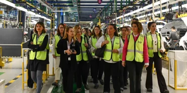 kadinin-guclenmesi-bursa-platformu-ndan-oyak-renault-a-ziyaret-1765265251-71_large