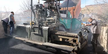 kayseri-kepez-de-konforlu-ulasim-icin-asfalt-mesaisi-1764796657-970_large