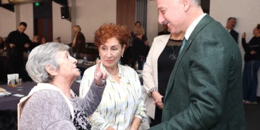 kocaeli-de-baskan-buyukakin-yaslilarla-bulustu-1764840473-503_large