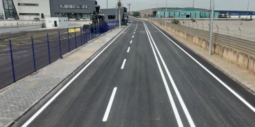 kocaeli-railport-ta-asfalt-ve-yol-cizgileri-tamamlandi-1764835821-988_large