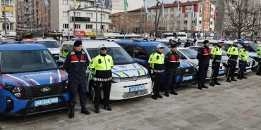 kutahya-da-emniyet-ve-jandarma-filosuna-78-yeni-arac-1765174786-659_large