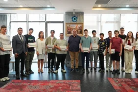 manisa-da-ogrencilere-egitim-destegi-odemeleri-basliyor-1765283486-684_large