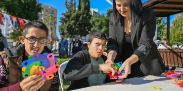 mersin-de-ozel-gereksinimli-bireyler-atolyelerde-bulustu-1764755435-785_large