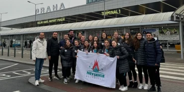 nevsehir-belediyesi-sk-kadin-sutopu-takimi-cekya-da-1764970335-709_large