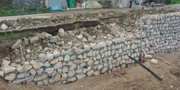 ordu-buyuksehir-den-yukaritepe-de-tas-duvar-calismasi-1764666336-967_large