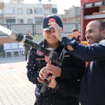 ozel-gereksinimli-ahmet-bir-gunlugune-itfaiye-eri-oldu-1764971688-590_large