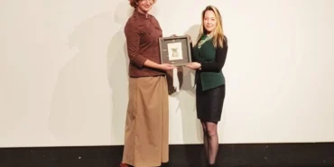 pelin-esmer-yeni-filmiyle-nilufer-de-sinemaseverlerle-bulustu-1765181907-451_large