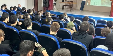 sakarya-dan-bin-400-lise-ogrencisine-sifir-atik-egitimi-1765104735-644_large