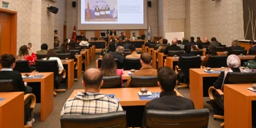 universite-ogrencileri-selcuklu-meclisinde-1764680690-803_large